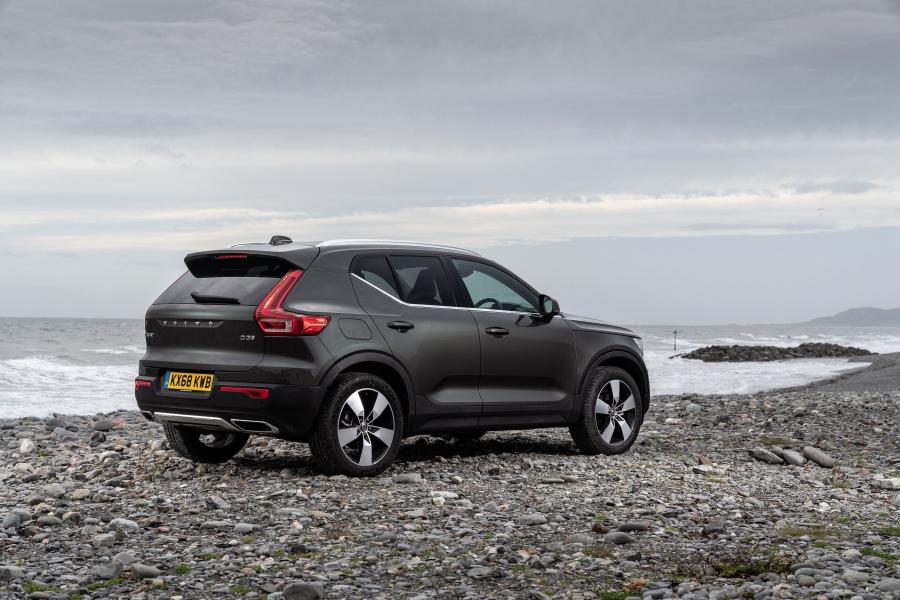  Volvo XC40 D3 Inscription 2018 года  (UK) (фото 8 из 40)